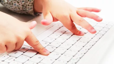 Study to examine how technology develops literacy skills