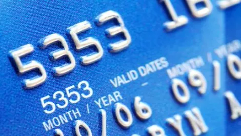 Amex to offer daily deals on Facebook