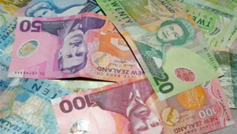 Average ICT salary drops
