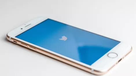 French bank to offer money transfers via a tweet