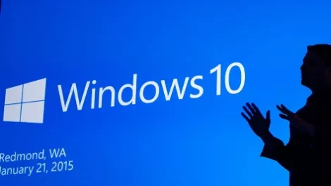 Microsoft gives away Windows 10 to hold onto consumers