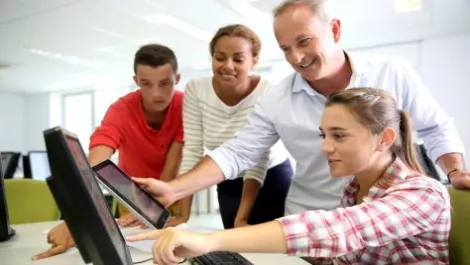 Kiwi students to learn on the job with Young Enterprise Scheme