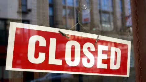Final Dick Smith stores fall as Move Airport stores close