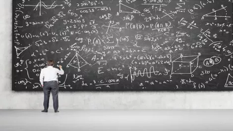 What to choose: Better data, or better algorithms?