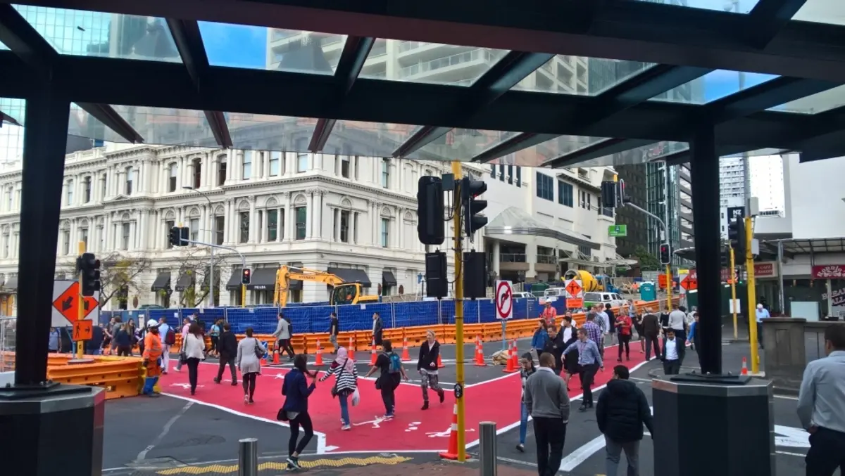 Keeping Auckland moving while building a railway