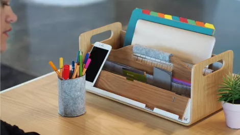 Portable workstation lets digital nomads customise their workspace
