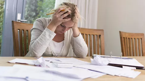 Kiwis put off major purchases over COVID-19 financial stress
