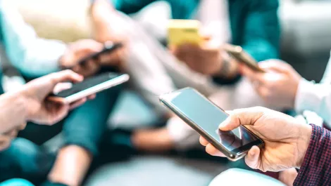 Social media plays important part in B2B decision-making - Hootsuite report