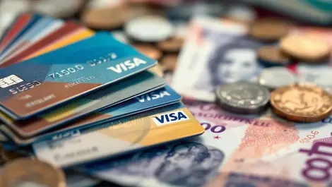 UK credit card balances hit record high as payment rates decline