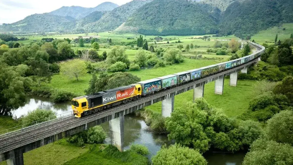 Kiwi Rail asked to tighten its belt
