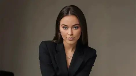 How a 25-year-old in banking boosted salary to GBP £85,000
