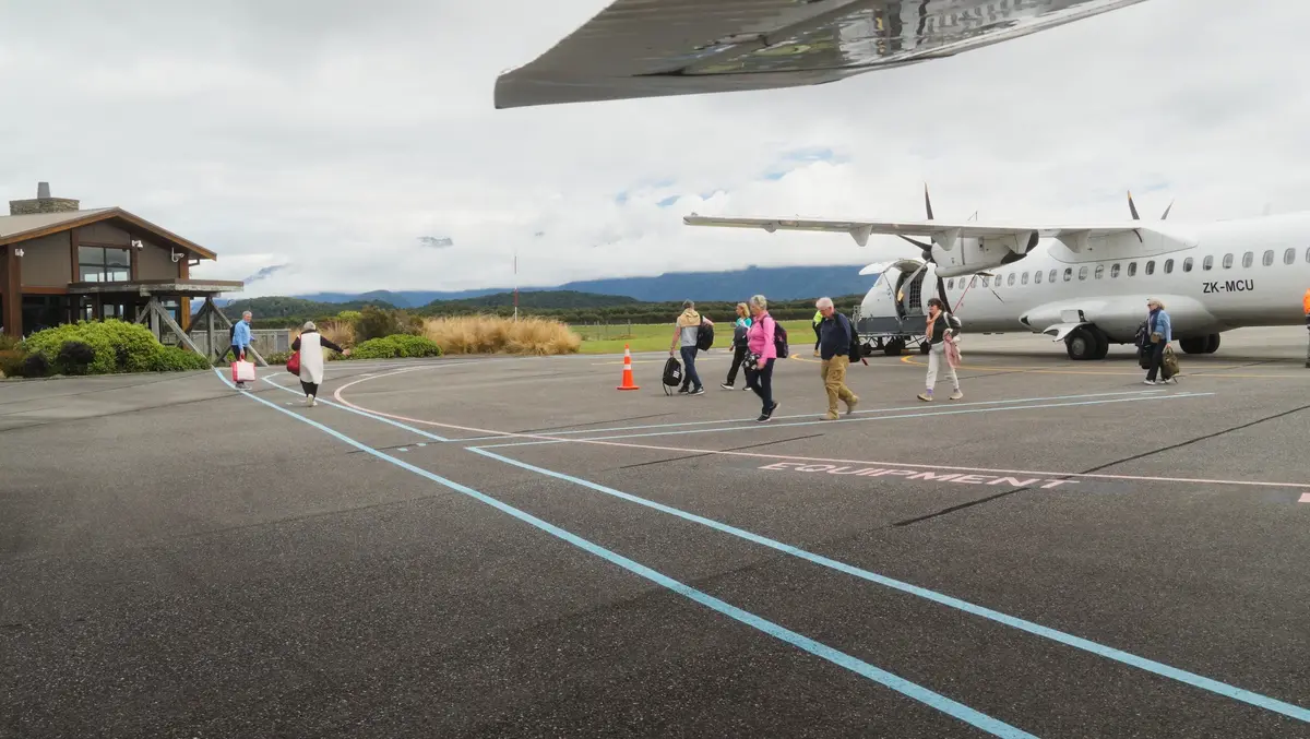 Details of bids to help struggling Fiordland airport kept under wraps