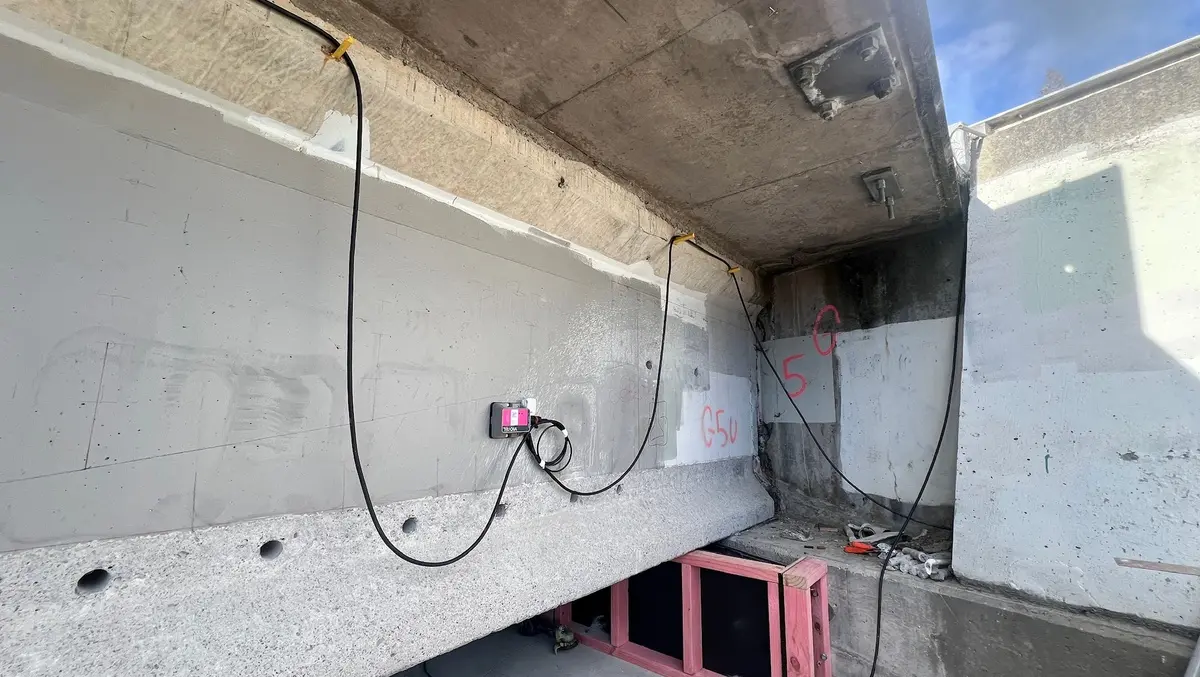 Sensors keep state highway 1 bridge open during works